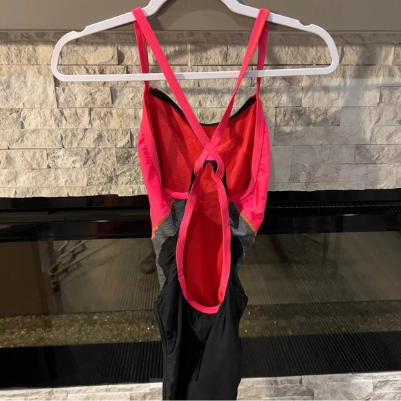 Speedo size 12 Black red and gray Pro LT one piece swimsuit - Picture 7 of 9
